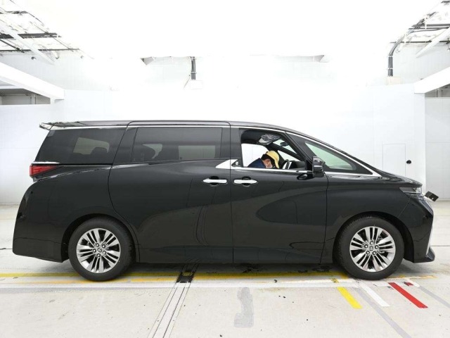 Toyota ALPHARD 2025 7526156-3