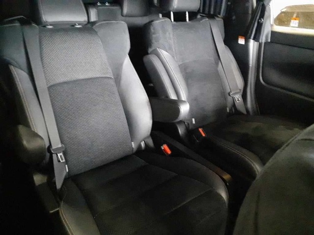 Toyota ALPHARD 2023 7526177-11