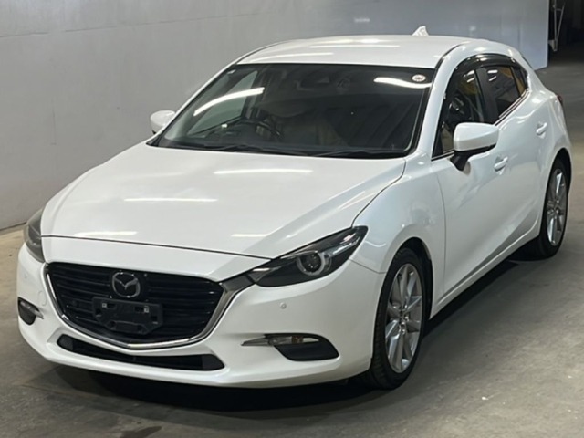 Mazda AXELA 2017 7534317-0