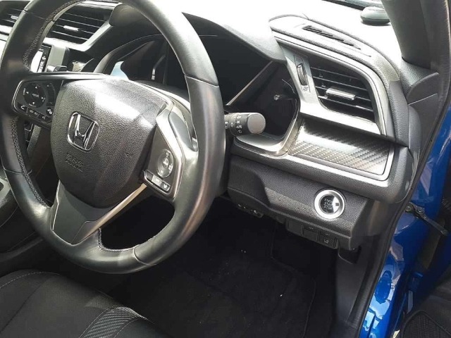 Honda CIVIC 2018 7529154-9