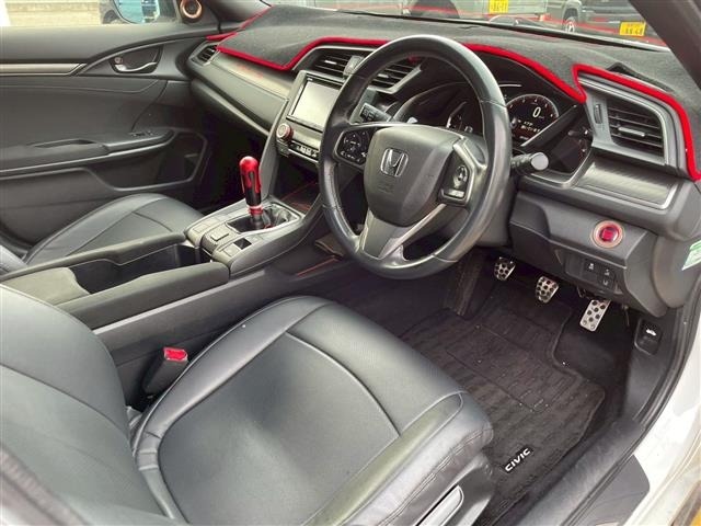 Honda CIVIC 2018 7529780-12