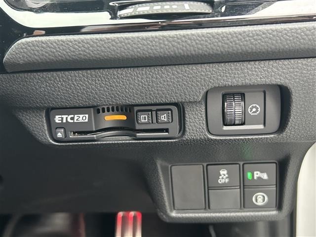 Honda CIVIC 2022 7529809-20