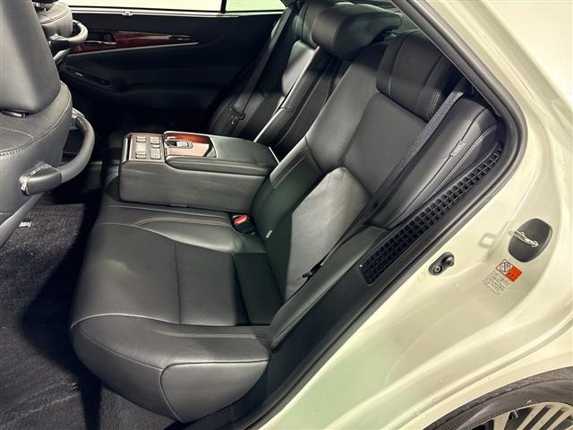 Toyota CROWN MAJESTA 2015 7539847-19