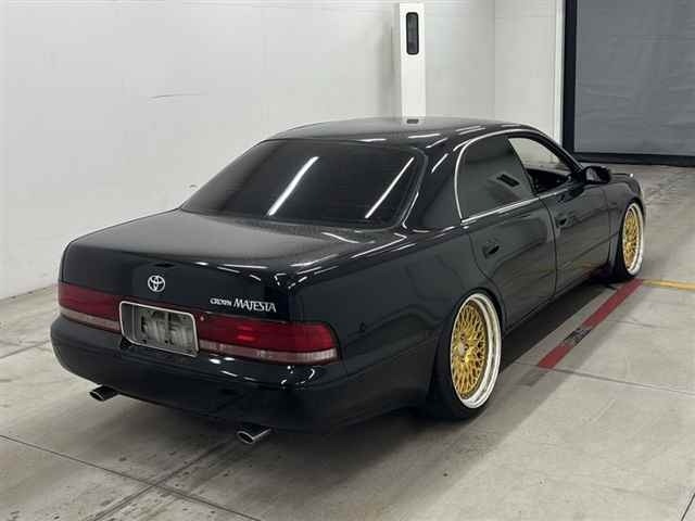 Toyota CROWN MAJESTA 1992 7539848-5