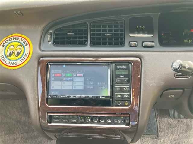 Toyota CROWN MAJESTA 1992 7539848-6