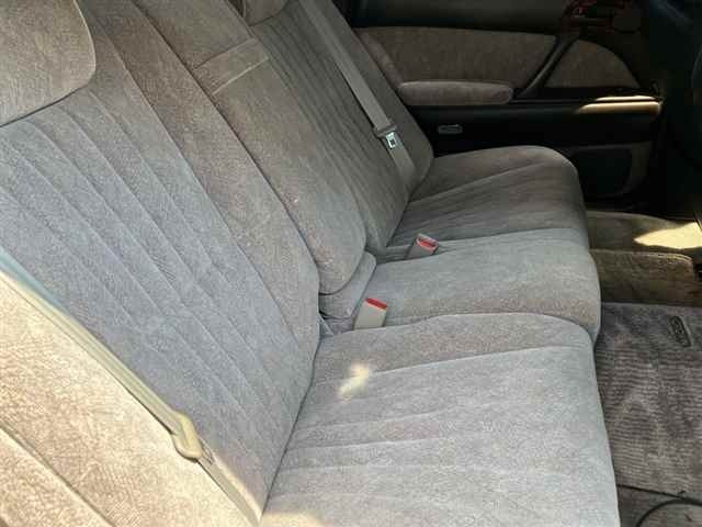 Toyota CROWN MAJESTA 1992 7539848-8