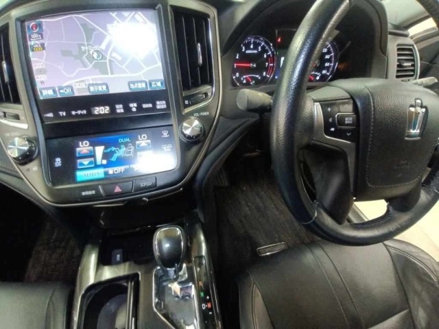 Toyota CROWN 2013 7538472-11