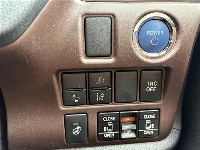 Toyota ESQUIRE 2019 7530504-17