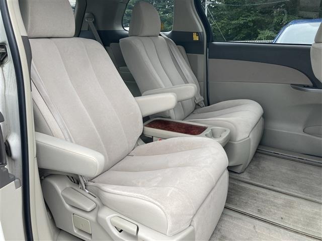 Toyota ESTIMA 2012 7532221-3