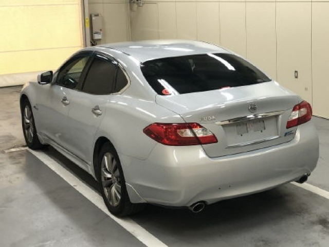 Nissan FUGA 2013 7528477-1