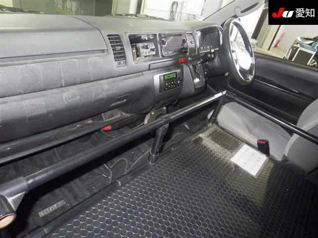 Toyota HIACE COMMUTER 2017 7524869-3