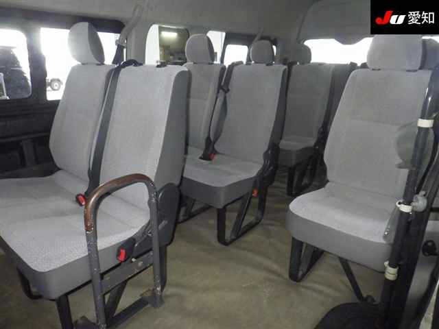 Toyota HIACE COMMUTER 2017 7524869-4