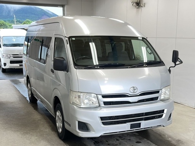 Toyota HIACE COMMUTER 2011 7524875-4