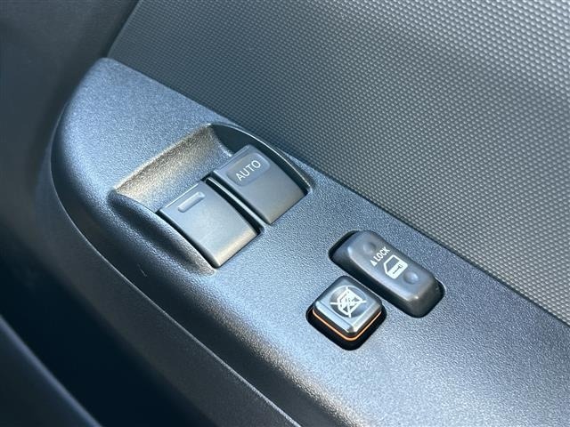 Toyota HIACE COMMUTER 2026 7524876-12