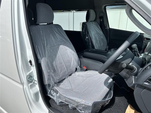 Toyota HIACE COMMUTER 2026 7524876-18