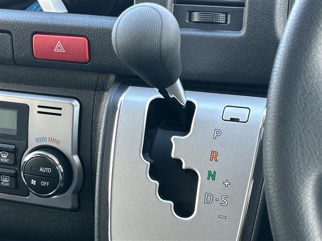 Toyota HIACE COMMUTER 2026 7524876-22
