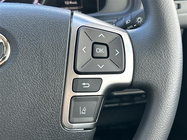 Toyota HIACE COMMUTER 2026 7524876-3