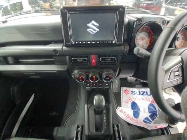 Suzuki JIMNY SIERRA 2025 7536967-11
