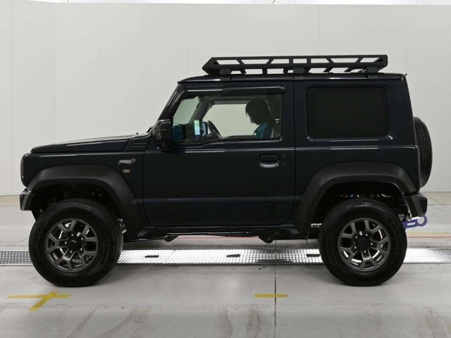 Suzuki JIMNY SIERRA 2023 7537003-4