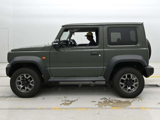 Suzuki JIMNY SIERRA 2023 7537124-4