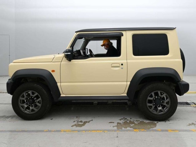 Suzuki JIMNY SIERRA 2023 7537151-4