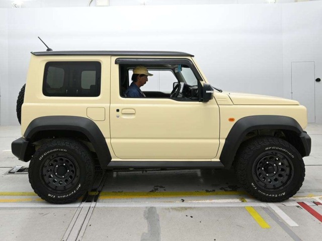 Suzuki JIMNY SIERRA 2025 7537192-3