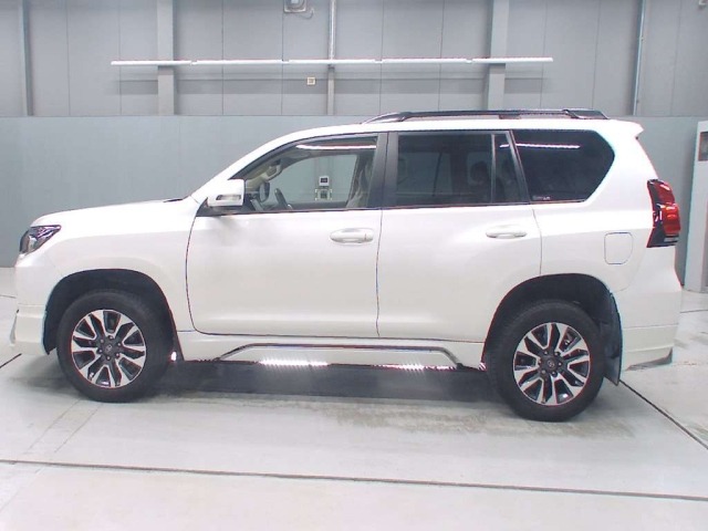 Toyota LAND CRUISER PRADO 2023 7527122-4