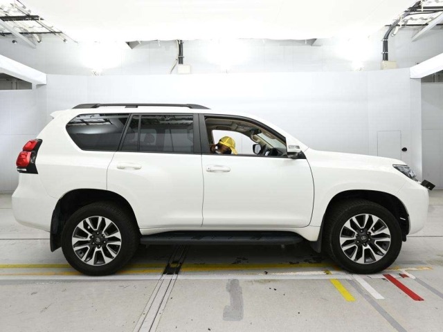 Toyota LAND CRUISER PRADO 2022 7527350-3