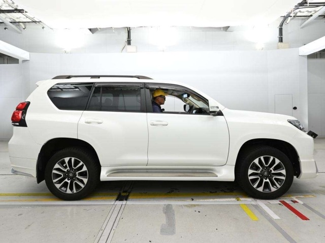 Toyota LAND CRUISER PRADO 2022 7527418-3