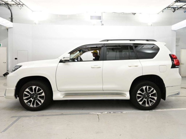 Toyota LAND CRUISER PRADO 2022 7527418-4