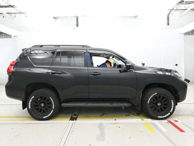 Toyota LAND CRUISER PRADO 2021 7527439-3