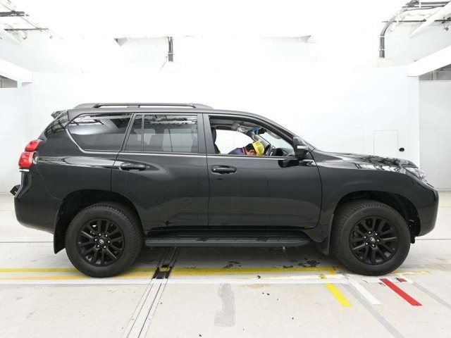 Toyota LAND CRUISER PRADO 2023 7527448-3