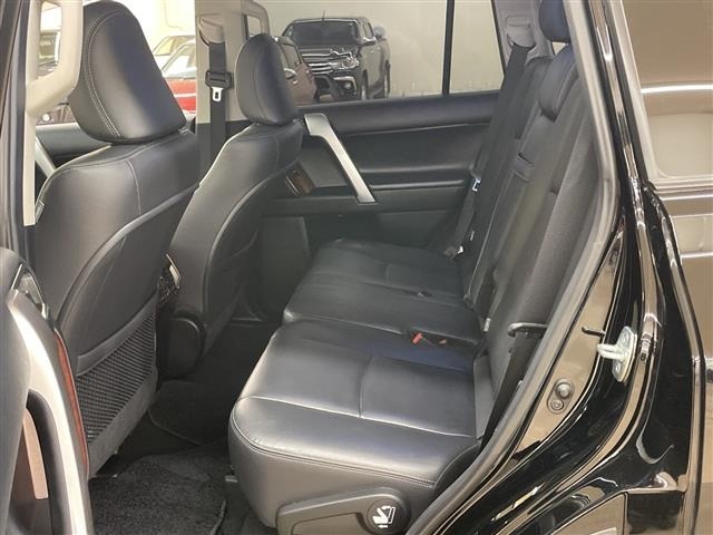 Toyota LAND CRUISER PRADO 2017 7528378-10