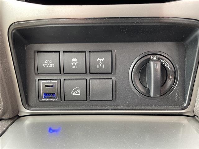 Toyota LAND CRUISER PRADO 2019 7528397-10