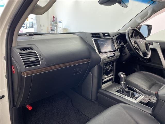 Toyota LAND CRUISER PRADO 2017 7528417-9