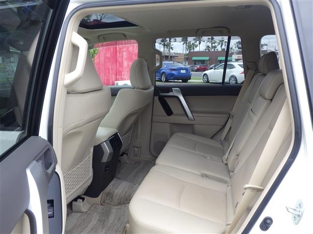 Toyota LAND CRUISER PRADO 2023 7528435-2
