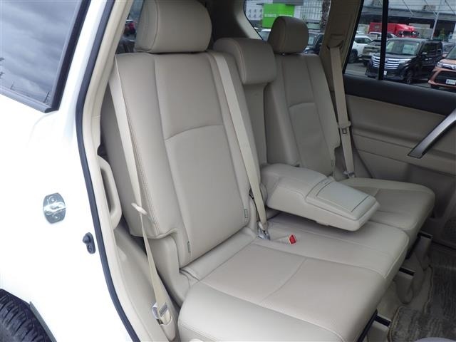 Toyota LAND CRUISER PRADO 2023 7528435-6