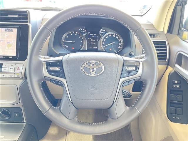 Toyota LAND CRUISER PRADO 2023 7528436-10