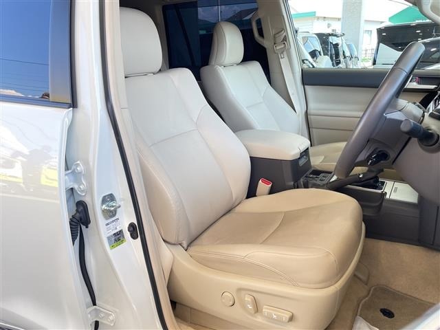 Toyota LAND CRUISER PRADO 2023 7528436-19