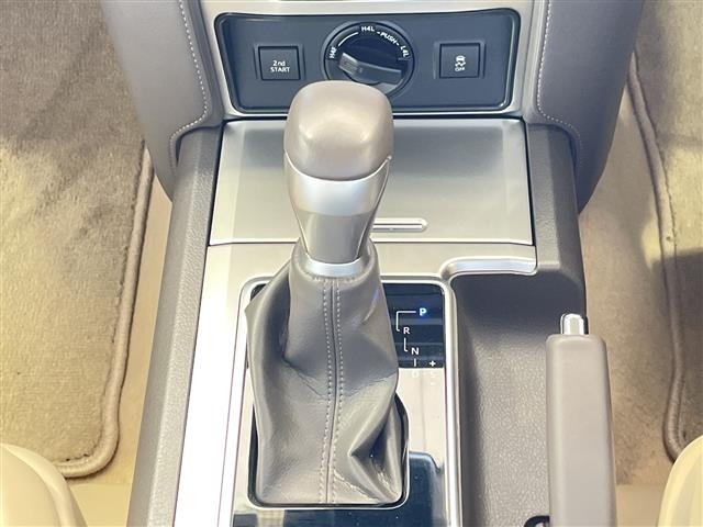 Toyota LAND CRUISER PRADO 2023 7528436-6