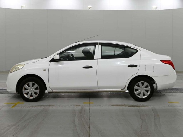 Nissan LATIO 2015 7531836-4