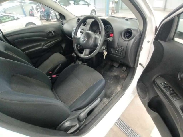 Nissan LATIO 2015 7531836-9