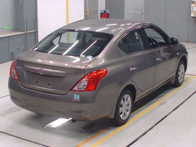 Nissan LATIO 2013 7531848-1