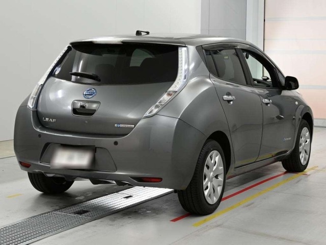 Nissan LEAF 2015 7530738-1