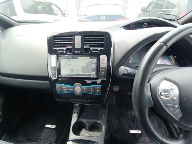 Nissan LEAF 2015 7530738-11