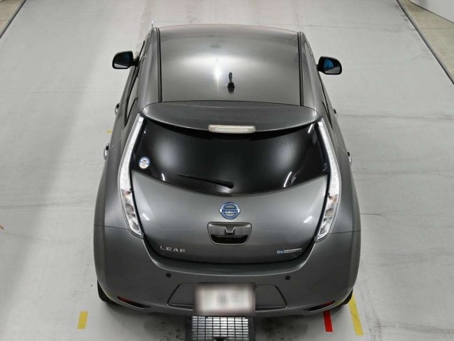 Nissan LEAF 2015 7530738-8
