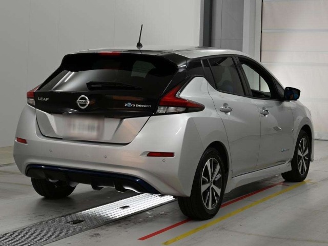 Nissan LEAF 2019 7530755-1