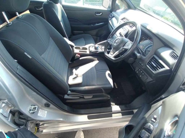 Nissan LEAF 2019 7530755-10