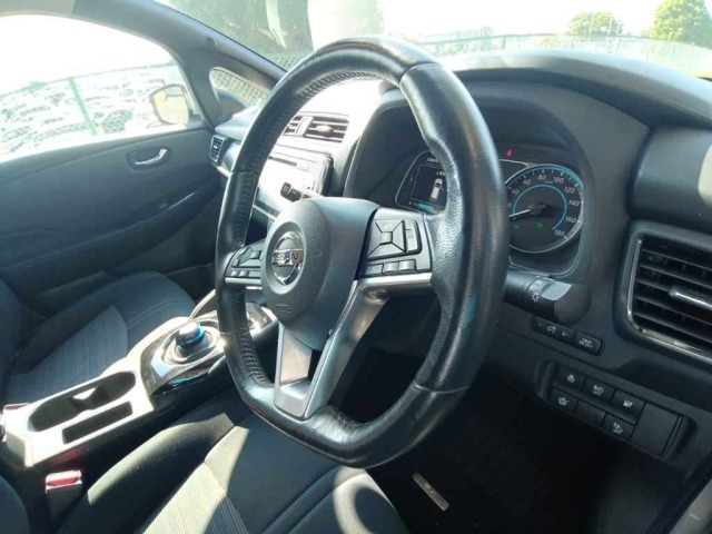 Nissan LEAF 2019 7530755-9