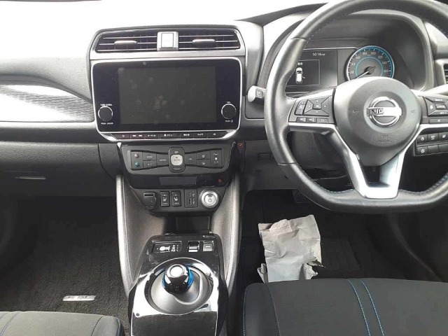 Nissan LEAF 2021 7530761-9